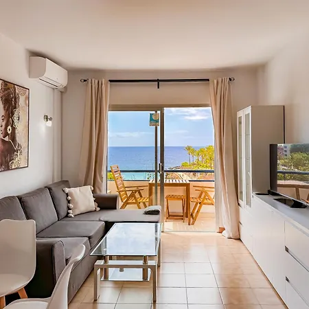 Sea View Beachfront Apartamento *